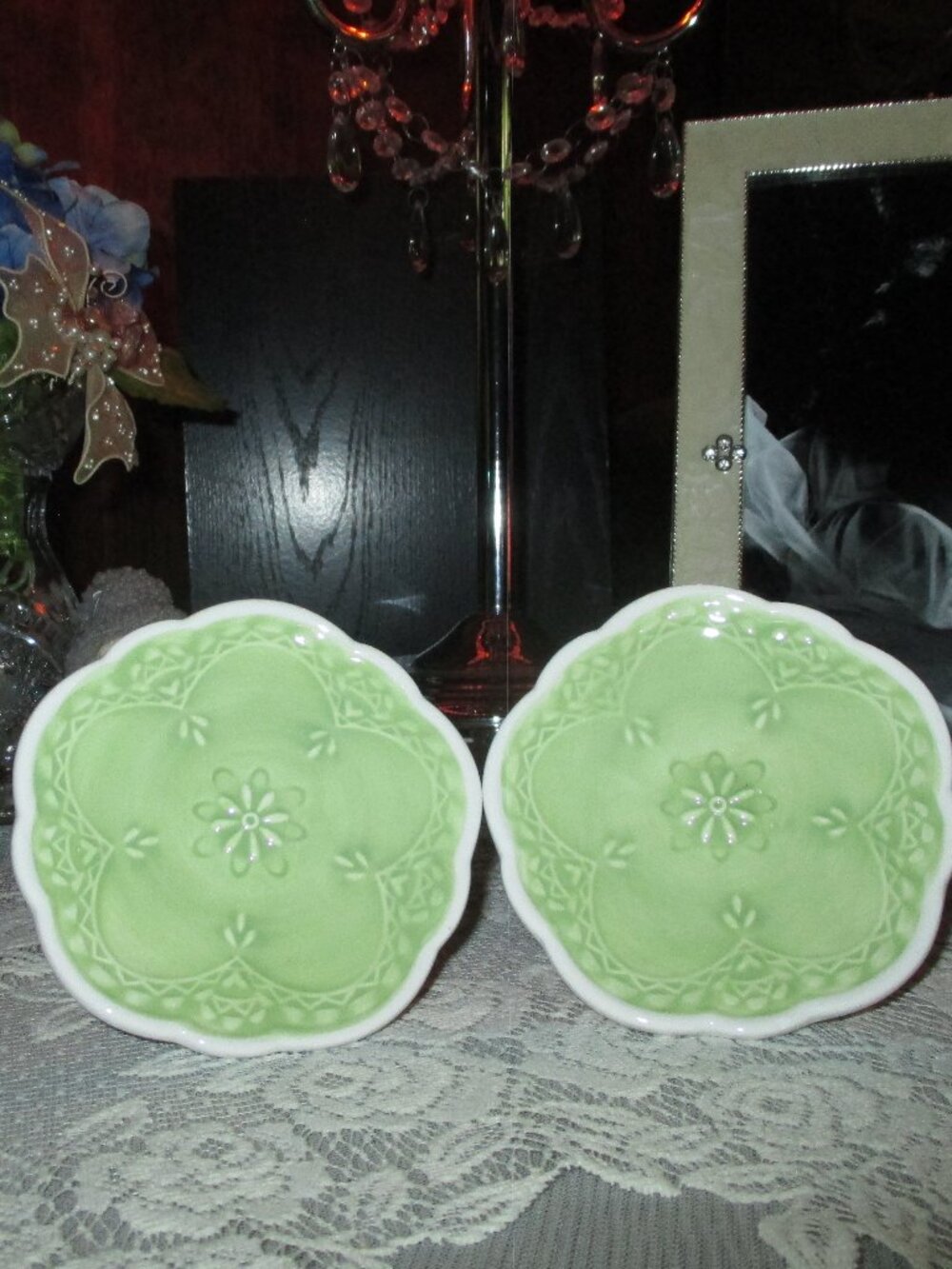 Pier 1 Lacy Cupcake Stands